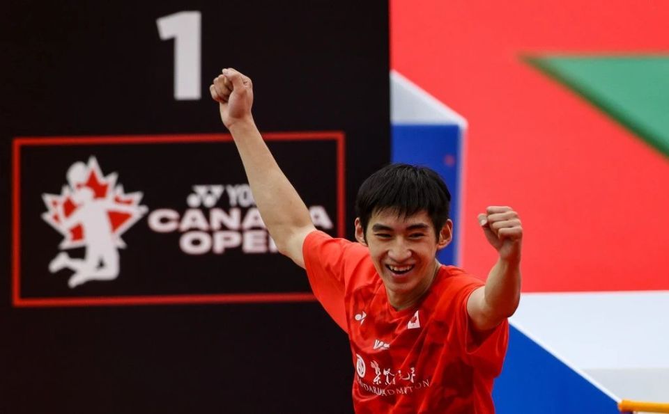 世锦赛绝对, 在四月份的, 位置