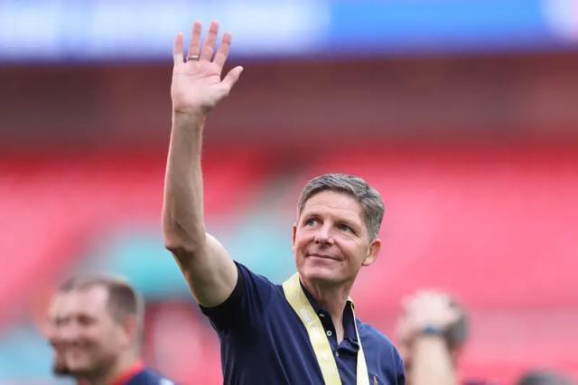 我必须对今, 表现感到骄 我必须对今, 表现感到骄