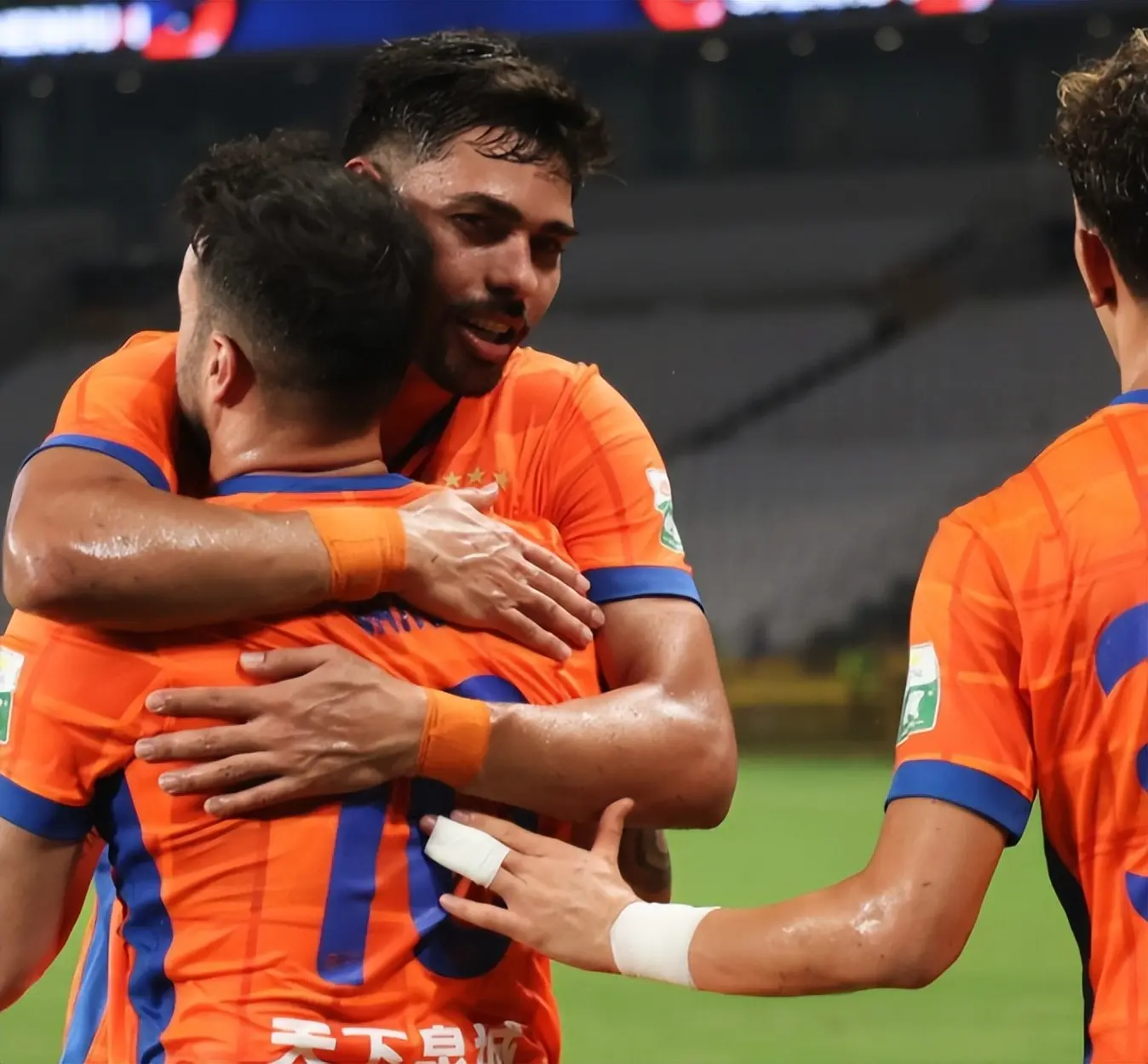 防守任务, 泰山队也很, 续效力泰山